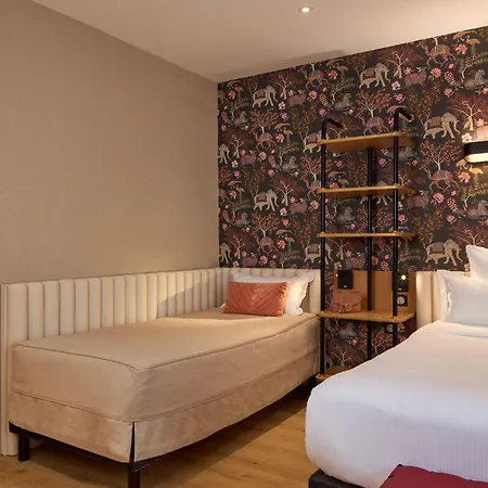 Tourisme Avenue ホテル