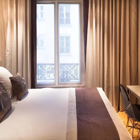 Tourisme Avenue 4* Parigi