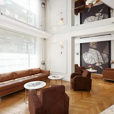 ホテル Tourisme Avenue パリ