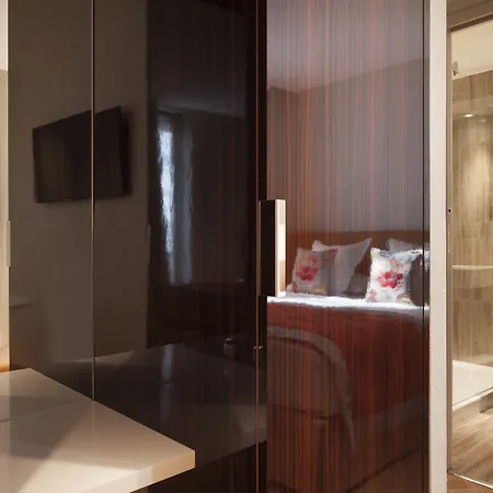 Отель Tourisme Avenue