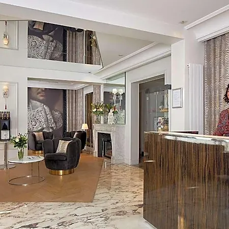 Tourisme Avenue Hotel 4*