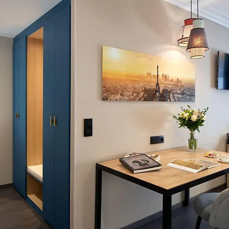 Tourisme Avenue 4* Parigi