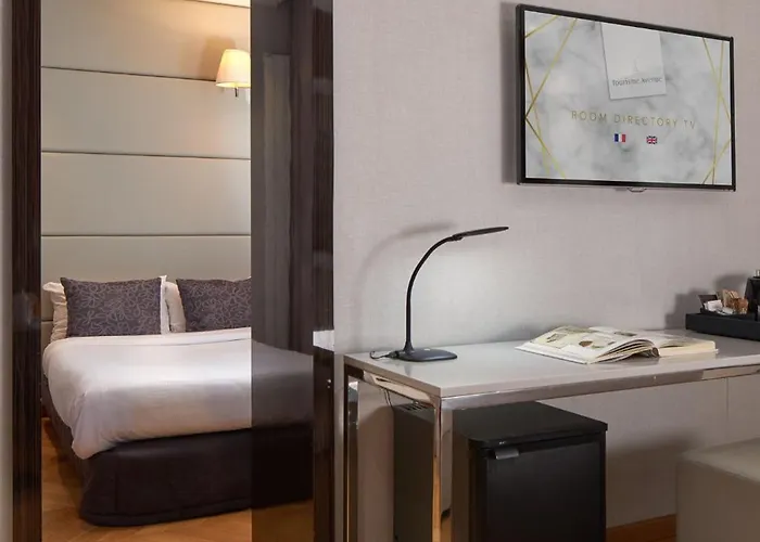 ホテル Tourisme Avenue パリ