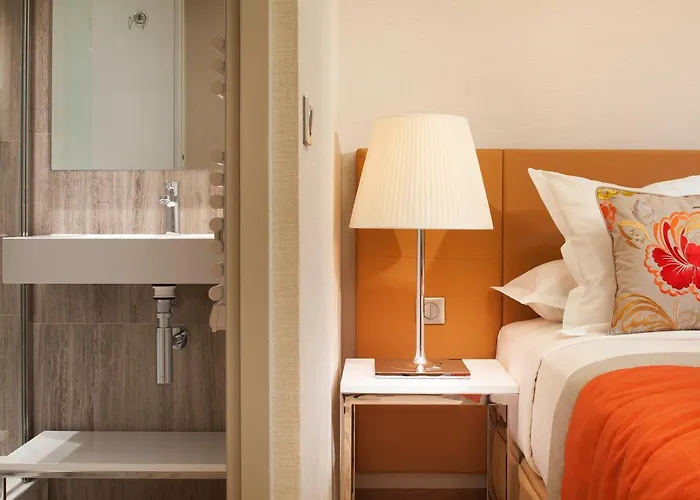 Tourisme Avenue 4* パリ