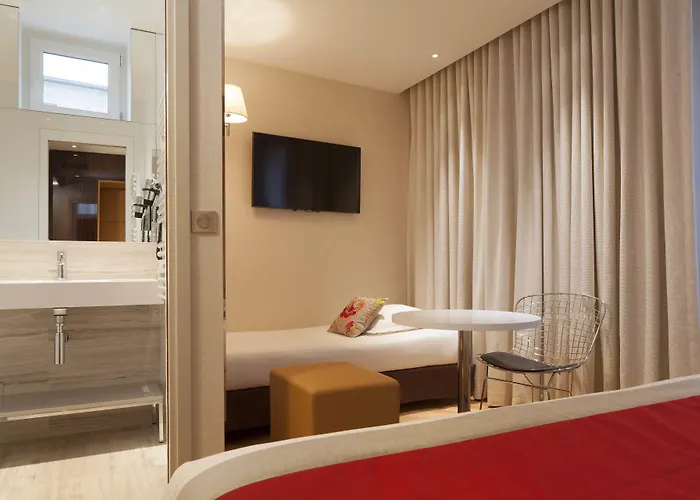 Tourisme Avenue ホテル