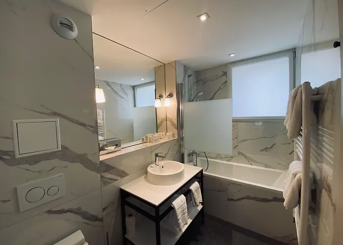 Hotel Tourisme Avenue 4*